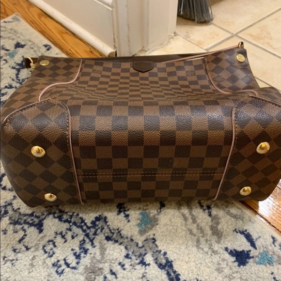 Lv Caissa 🛑Sold🛑 - Picture 3 of 15